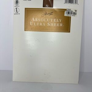 Hanes Absolutely Ultra Sheer Packaging - White and Brown